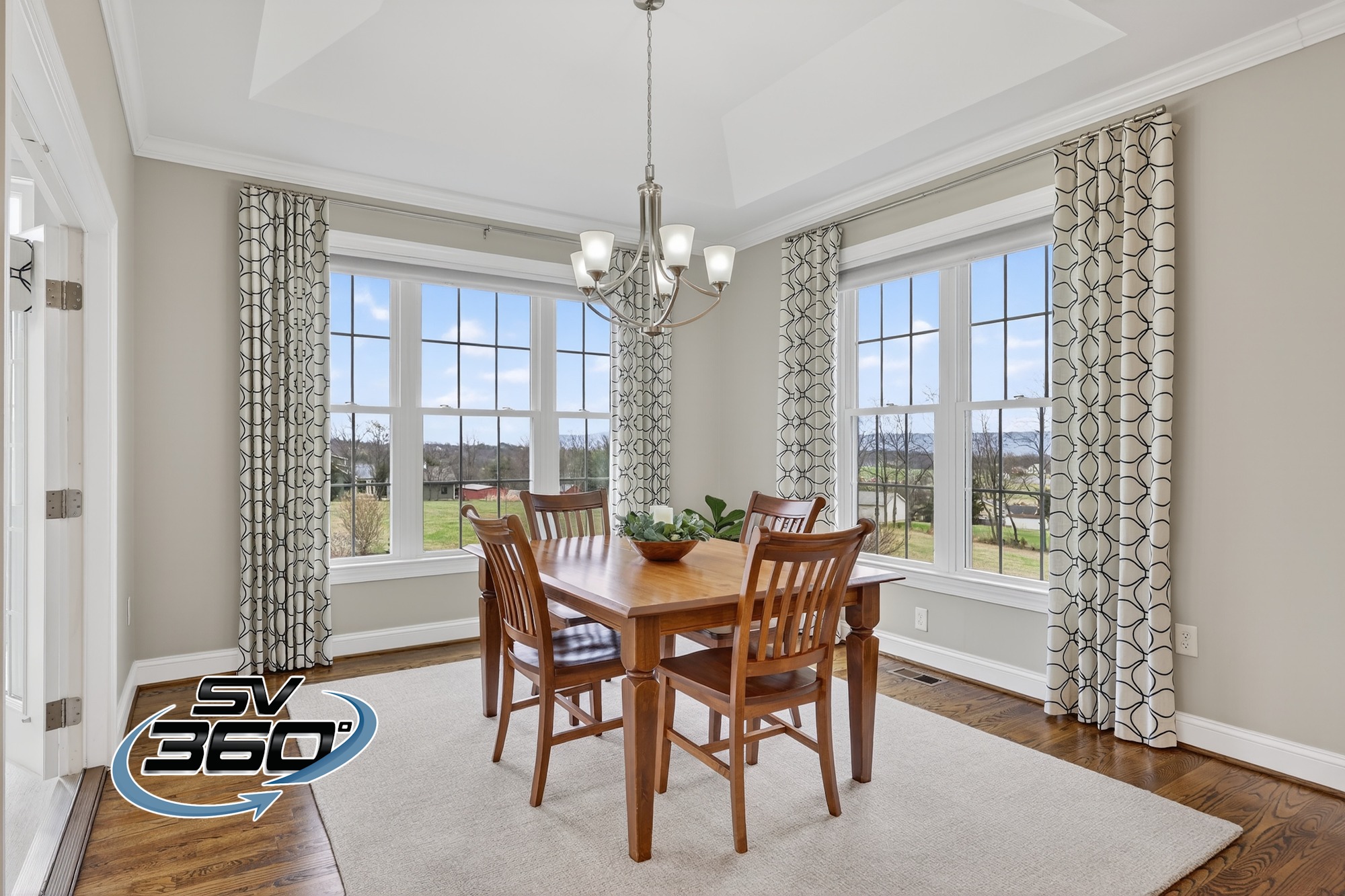 dining-room-sv360 a dining room with beautiful views